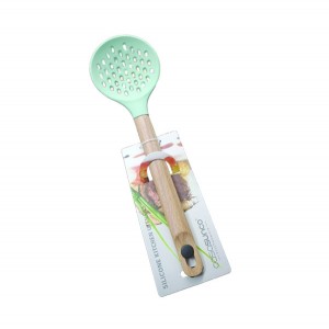 Κουτάλα διάτρητη σιλικόνης με ξύλινη λαβή 00101569