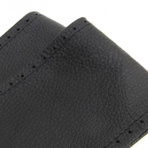 Amio - Δερμάτινο Ραφτό Κάλυμμα Τιμονιού Μαύρο 43-45cm για ανανέωση φθαρμένου τιμονιού και σταθερό κράτημα με εργοστασιακή εφαρμογή - 1 Τεμ. (01763/AM)