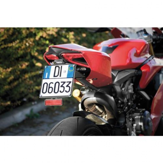 AMC-9047.6-LM - ΦΛΑΣ ΜΟΤΟ NANO LED 12V 35x18mm ΜΑΥΡΑ 2 ΤΕΜ. ΦΛΑΣ ΜΟΤΟ NANO LED 12V 35x18mm ΜΑΥΡΑ 2 ΤΕΜ.